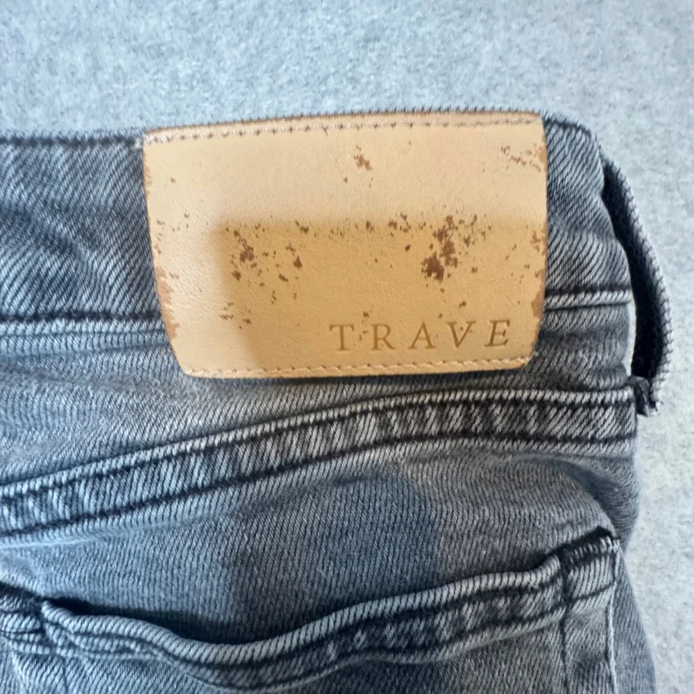TRAVE Colette Kick Flare Jeans Grey Wash Size 27 Distressed Raw Hem‎ - Picture 4 of 8